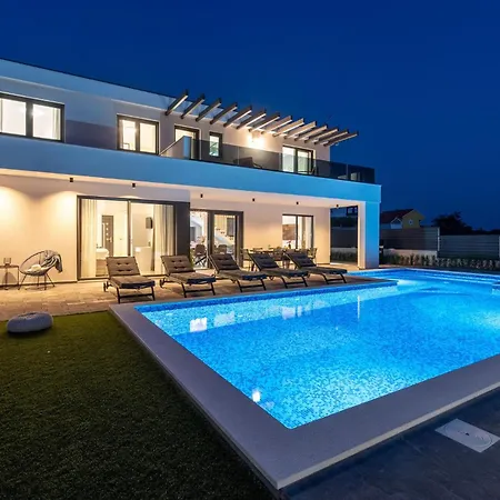 Gorgeous In * Vrana (Zadar)